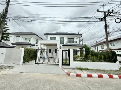 8S0160 This house for sale 9,500,000 baht 4 bedroom 3 bathroom located at chalong