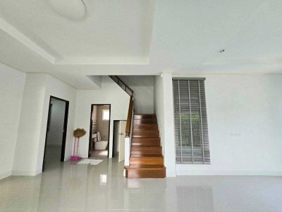 8S0164 This house for sale 6,490,000 baht 4 bedroom 3 bathroom located at chalong