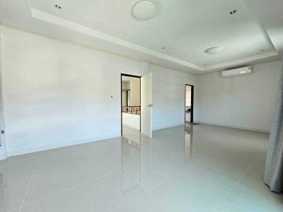 8S0164 This house for sale 6,490,000 baht 4 bedroom 3 bathroom located at chalong