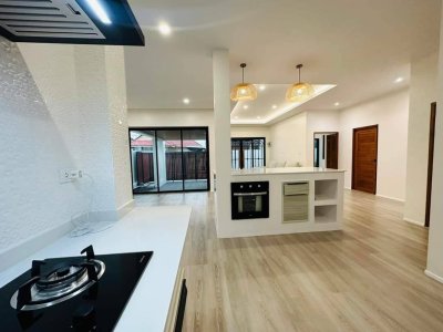 8S0168 This house for sale 6,590,000 baht 3 bedroom 2 bathroom located at chalong