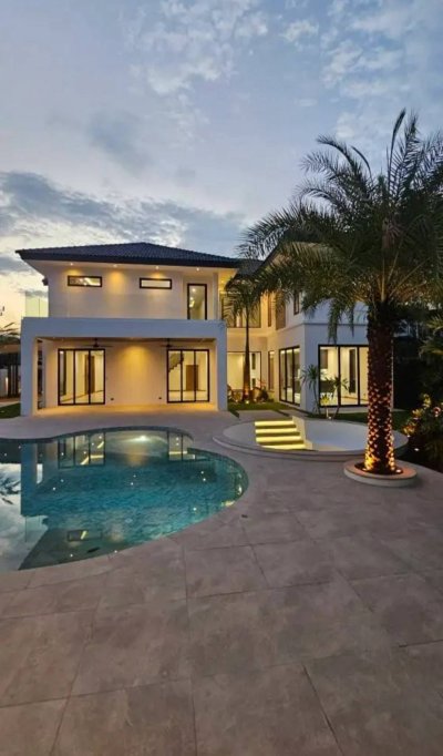 8S0185 Pool villa for sale 33,200,000 baht 4 bedroom 5 bathroom located at chalong 8S0185 Pool villa for sale 33,200,000 baht 4 bedroom 5 bathroom located at chalong