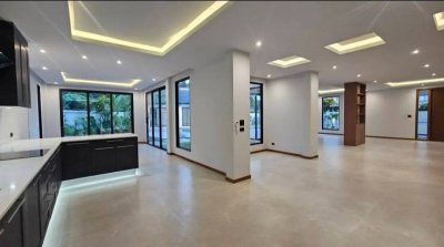 8S0185 Pool villa for sale 33,200,000 baht 4 bedroom 5 bathroom located at chalong 8S0185 Pool villa for sale 33,200,000 baht 4 bedroom 5 bathroom located at chalong