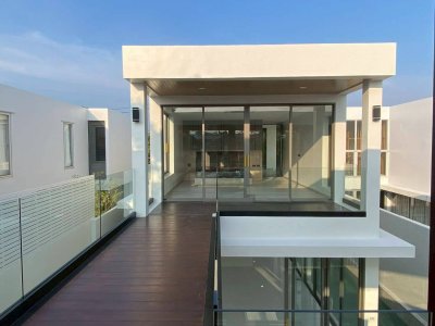 8S0186 Pool villa for sale 18,000,000 baht 3 bedroom 2 bathroom located at chalong 8S0186 Pool villa for sale 18,000,000 baht 3 bedroom 2 bathroom located at chalong