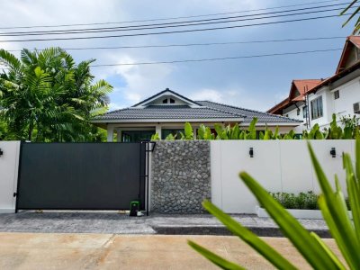 8S0187 Pool villa for sale 11,900,000 baht 3 bedroom 4 bathroom located at chalong 8S0187 Pool villa for sale 11,900,000 baht 3 bedroom 4 bathroom located at chalong
