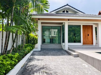 8S0187 Pool villa for sale 11,900,000 baht 3 bedroom 4 bathroom located at chalong 8S0187 Pool villa for sale 11,900,000 baht 3 bedroom 4 bathroom located at chalong