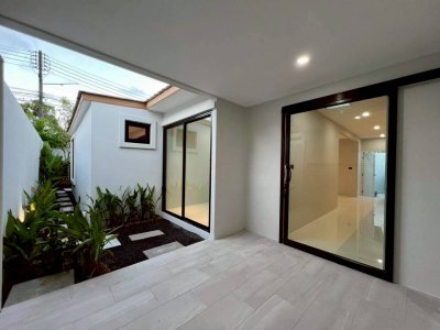 8S0188 ขายบ้านเดี่ยวชั้นเดียว ราคา 6,990,000 บาท 3 ห้องนอน 2 ห้องน้ำ โซนฉลอง
