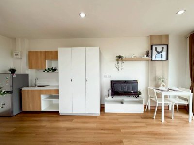 8S0195 Condominium for sale 2,190,000 baht 1 bedroom 1 bathroom at chalong