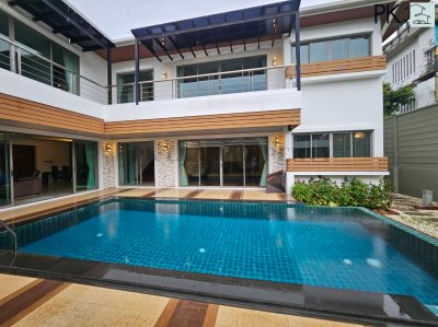 8S0198 Pool villa for sale 28,000,000 baht 3 bedroom 4 bathroom located at chalong 8S0198 Pool villa for sale 28,000,000 baht 3 bedroom 4 bathroom located at chalong