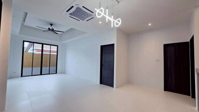 8S0204 This house for sale 5,990,000 baht 3 bedroom 3 bathroom at chalong 8S0204 This house for sale 5,990,000 baht 3 bedroom 3 bathroom at chalong