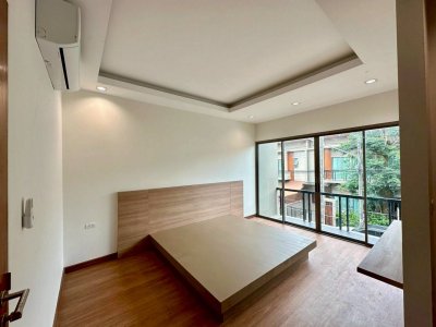 8S0210 ขายบ้านแฝดสองชั้น ราคา 4,390,000 บาท 3 ห้องนอน 3 ห้องน้ำ โซนฉลอง 8S0210 ขายบ้านแฝดสองชั้น ราคา 4,390,000 บาท 3 ห้องนอน 3 ห้องน้ำ โซนฉลอง