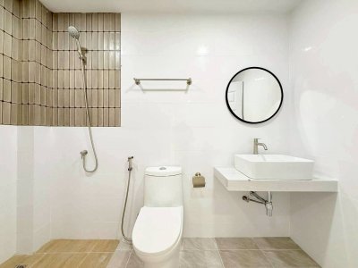 8S0212 ขายทาวน์เฮ้าส์สองชั้น ราคา 4,790,000 บาท 4 ห้องนอน 2 ห้องน้ำ โซนฉลอง