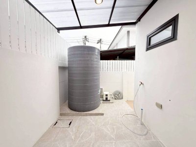 8S0212 ขายทาวน์เฮ้าส์สองชั้น ราคา 4,790,000 บาท 4 ห้องนอน 2 ห้องน้ำ โซนฉลอง