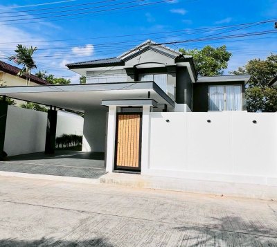 8S0219 ขายพูลวิลล่า ราคา 15,900,000 บาท 4 ห้องนอน 5 ห้องน้ำ โซนฉลอง