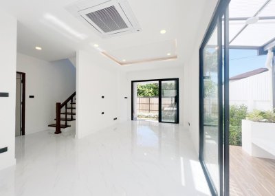 8S0221 This house for sale 9,880,000 baht 4 bedroom 3 bathroom at chalong
