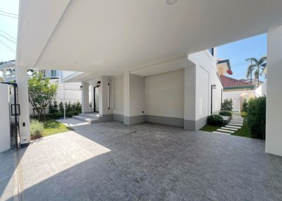 8S0221 This house for sale 9,880,000 baht 4 bedroom 3 bathroom at chalong