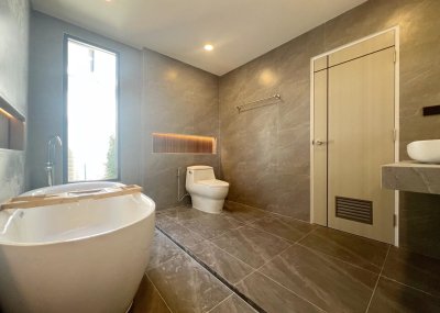 8S0221 This house for sale 9,880,000 baht 4 bedroom 3 bathroom at chalong