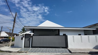 8S0227 This house for sale 5,490,000 baht 3 bedroom 2 bathroom at chalong