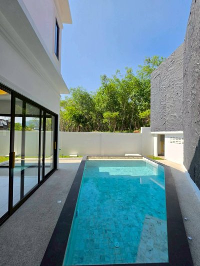 8S0230 ขายพูลวิลล่า ราคา 13,900,000 บาท 4 ห้องนอน 5 ห้องน้ำ โซนฉลอง