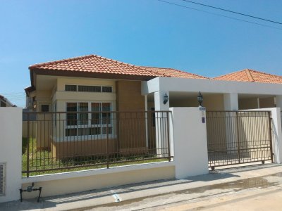 9R0030 ให้เช่าบ้านเเฝดชั้นเดียว 3ห้องนอน 2ห้องน้ำ ราคา 20,000/เดือน โซนวิชิต