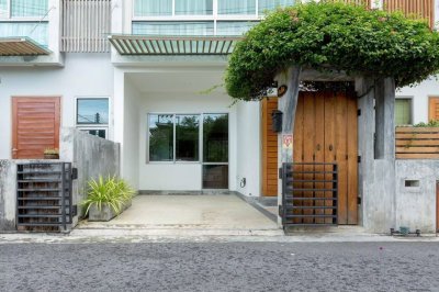 9R0040 ให้เช่าทาวน์เฮ้าส์ 2 ห้องนอน 2 ห้องน้ำ ราคา 30,000/เดือน โซนวิชิต