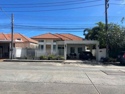 9R0280 This house for rent 3 bedroom 2 bathroom 40,000/month at wichit