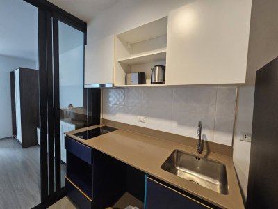 9R0480 The Base Central Condominium 1bedroom 1bathroom 18,000/month at wichit