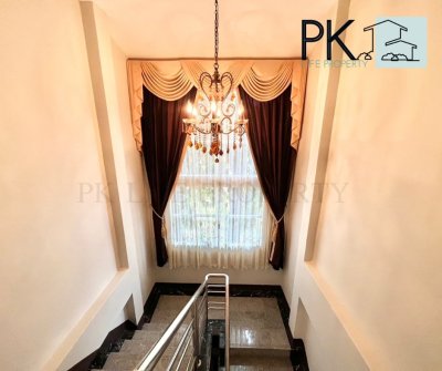 9R0548 This house for rent 4bedrooms 3bathrooms 65,000/month at wichit