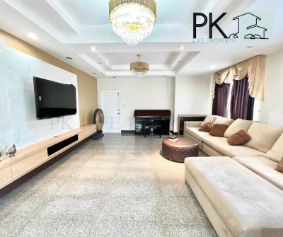 9R0548 This house for rent 4bedrooms 3bathrooms 65,000/month at wichit