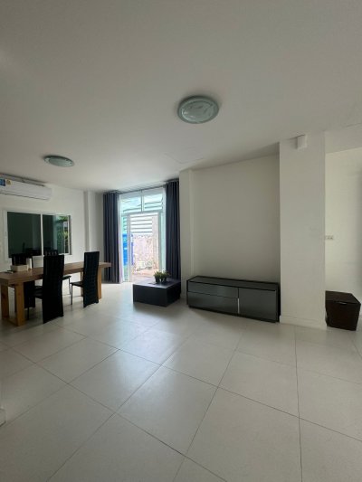 9R0564 ให้เช่าบ้านเดี่ยวสองชั้น 3ห้องนอน 2ห้องน้ำ ราคา 35,000/เดือน โซนวิชิต