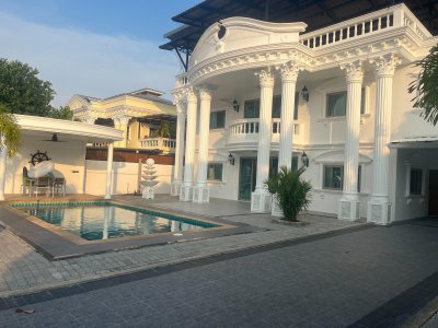 9R0578 Pool villa for rent 3 bedroom 2 bathroom 80,000/month at wichit