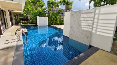 9R0616 House with common pool 2 bedroom 3 bathroom 60,000/month at wichit have fully furnished