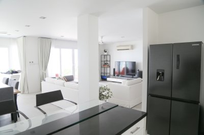 9R0634 Condominium for rent 4 bedroom 4 bathroom 140,000/month at panwa