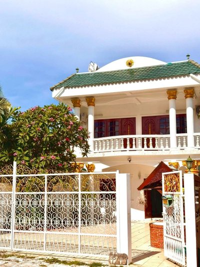 9R0654 ให้เช่า pool villa 4 ห้องนอน 4 ห้องน้ำ ราคา 180,000/เดือน โซนพันวา