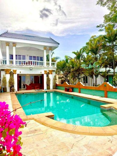 9R0654 ให้เช่า pool villa 4 ห้องนอน 4 ห้องน้ำ ราคา 180,000/เดือน โซนพันวา