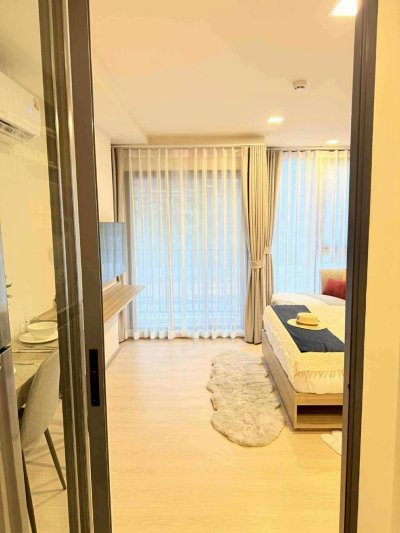 9R0662 คอนโดมิเนียม ห้องสตูดิโอ ให้เช่าเดือนละ 18,000 บาท โซนวิชิต