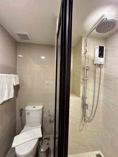 9R0679 คอนโดมิเนียม 1 ห้องนอน 1 ห้องน้ำ ให้เช่าเดือนละ 25,000 บาท โซนวิชิต