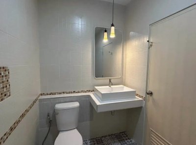 9R0681 ให้เช่าบ้านแฝดสองชั้น 3 ห้องนอน 3 ห้องน้ำ ราคา 30,000/เดือน โซนวิชิต 9R0681 ให้เช่าบ้านแฝดสองชั้น 3 ห้องนอน 3 ห้องน้ำ ราคา 30,000/เดือน โซนวิชิต