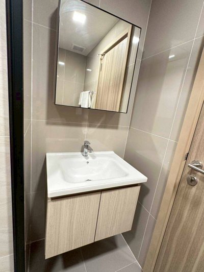 9R0711 Condominium for rent 1 bedroom 1 bathroom 25,000/month at wichit