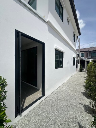 9R0724 This house for rent 3 bedroom 2 bathroom 45,000/month at wichit