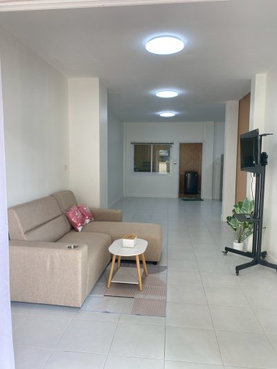 9R0725 ให้เช่าบ้านแฝดสอง 3 ห้องนอน 3 ห้องน้ำ ราคา 28,000/เดือน โซนวิชิต