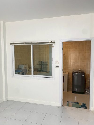 9R0725 ให้เช่าบ้านแฝดสอง 3 ห้องนอน 3 ห้องน้ำ ราคา 28,000/เดือน โซนวิชิต