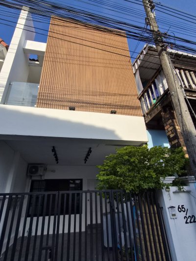 9R0738 ให้เช่าบ้านแฝดสองชั้น 3 ห้องนอน 2 ห้องน้ำ ราคา 28,000/เดือน โซนวิชิต