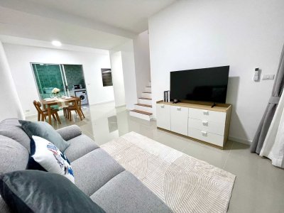 9R0781 ให้เช่าบ้านแฝดสองชั้น 2 ห้องนอน 2 ห้องน้ำ ราคา 38,000/เดือน โซนวิชิต