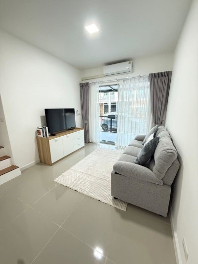 9R0781 ให้เช่าบ้านแฝดสองชั้น 2 ห้องนอน 2 ห้องน้ำ ราคา 38,000/เดือน โซนวิชิต