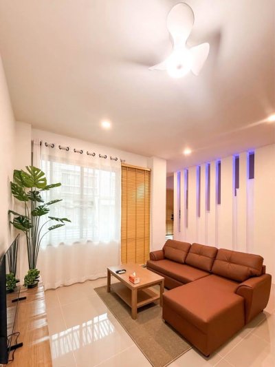 9R0786 ให้เช่าบ้านแฝดสองชั้น 2 ห้องนอน 3 ห้องน้ำ ราคา 35,000/เดือน โซนวิชิต