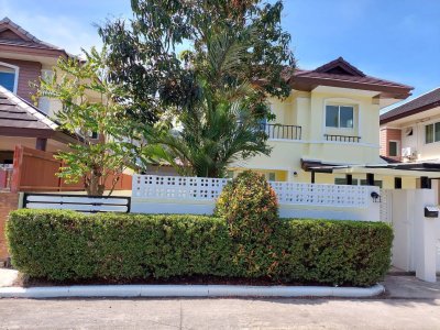 9S0060 This house for sale 5,590,000 bath 2 bedrooms 3 bathrooms location at panwa