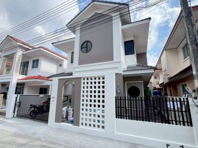 9S0087 ขายบ้านแฝดสองชั้น ราคา 5,290,000 บาท 4 ห้องนอน 3 ห้องน้ำ โซนวิชิต