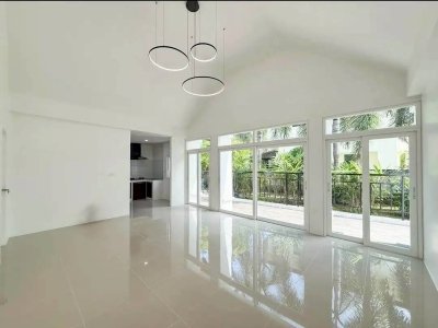 9S0090 This houes for sale 4,790,000 baht 3 bedroom 2 bathroom at wichit