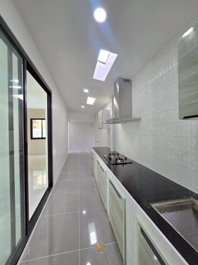 9S0102 This house for sale 5,290,000 baht 4 bedroom 3 bathroom located at wichit