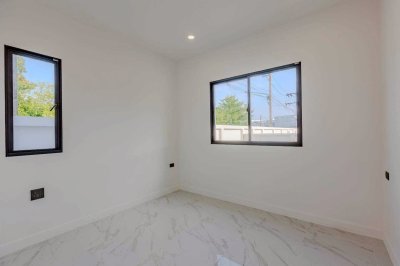 9S0103 This house for sale 13,650,000 baht 4 bedroom 5 bathroom located at wichit